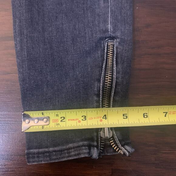 Ao.La by Alice + Olivia gray lightly distressed zipper skinny jeans size 26 - Picture 12 of 14